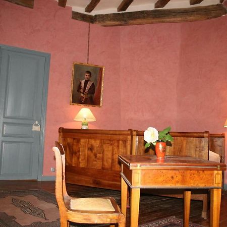 Chateau De La Roche Martel Bed and Breakfast Roiffé Esterno foto