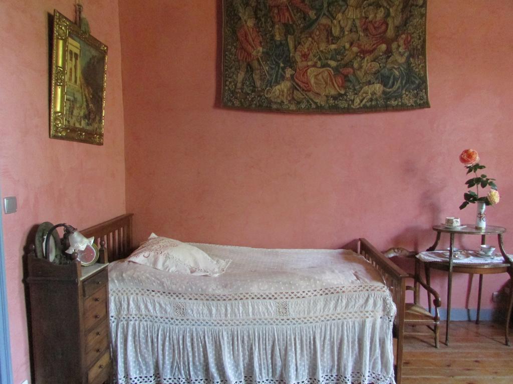 Chateau De La Roche Martel Bed and Breakfast Roiffé Camera foto